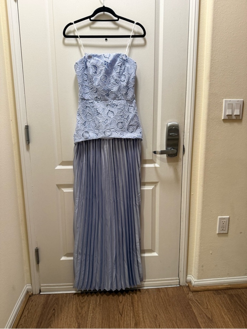 Elliatt Lacy Strapless Gown in Powder Blue Size S NWT - Picture 5 of 8